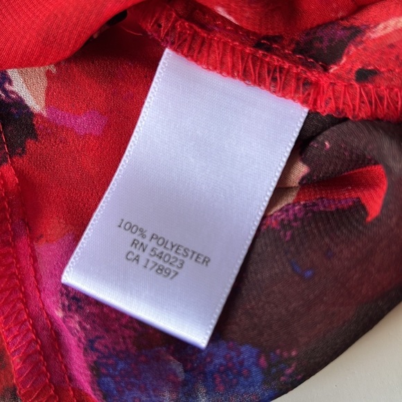 Banana republic red watercolor wrap top sheer - Picture 6 of 9